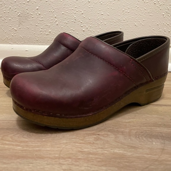 Dansko Professional Burgundy Wooden Clogs Size 37
